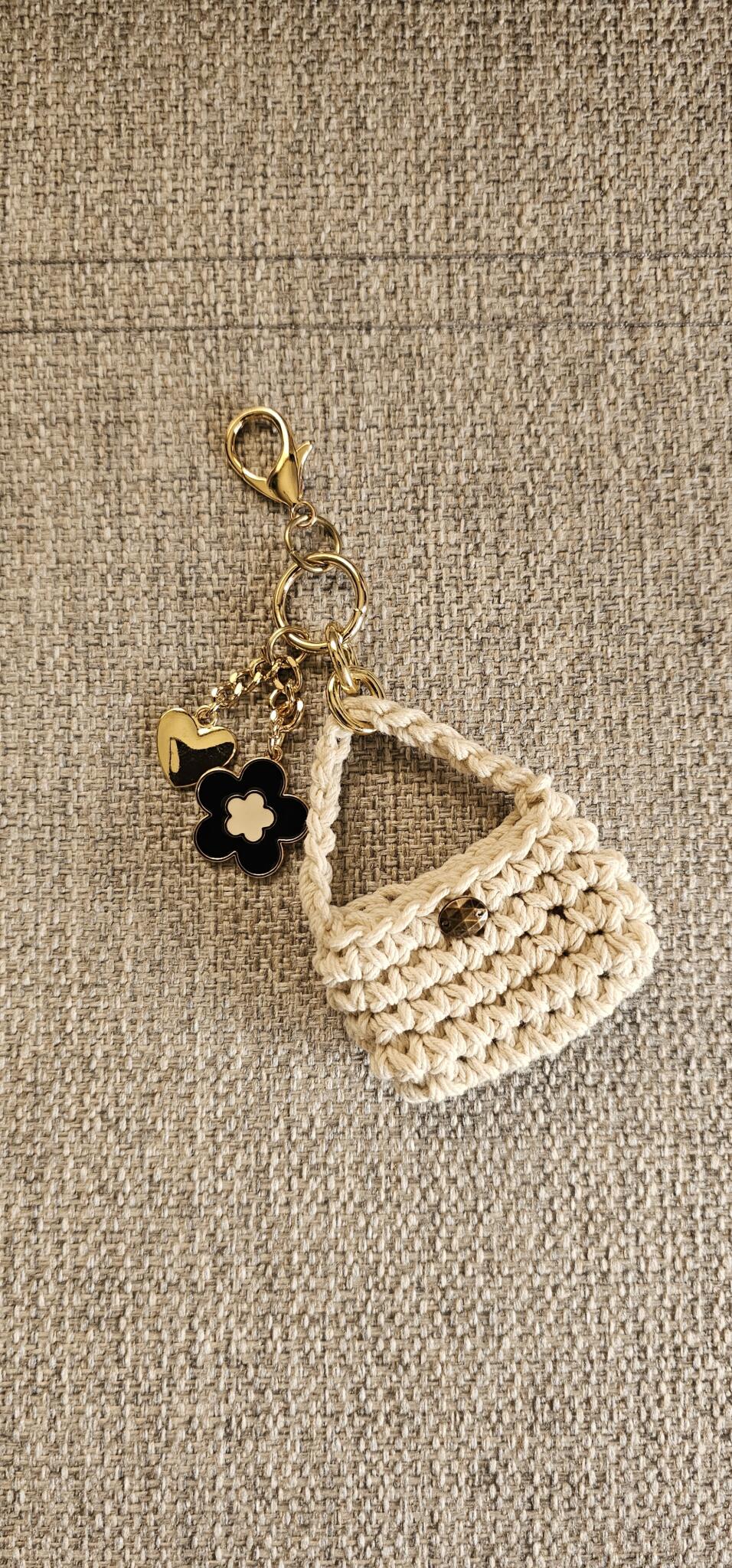 Therma glittery clutch 4 20250802 164142 scaled