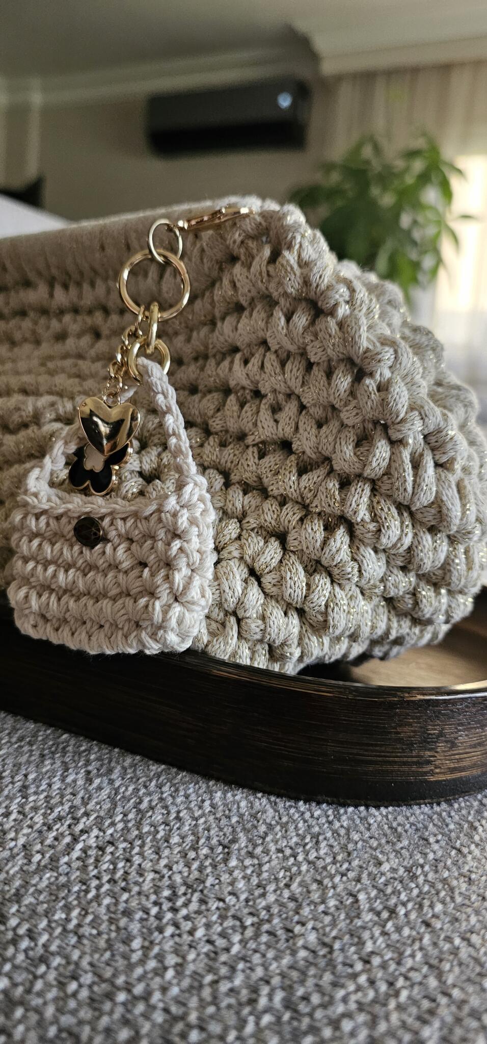 Therma glittery clutch 7 20250802 173157 scaled