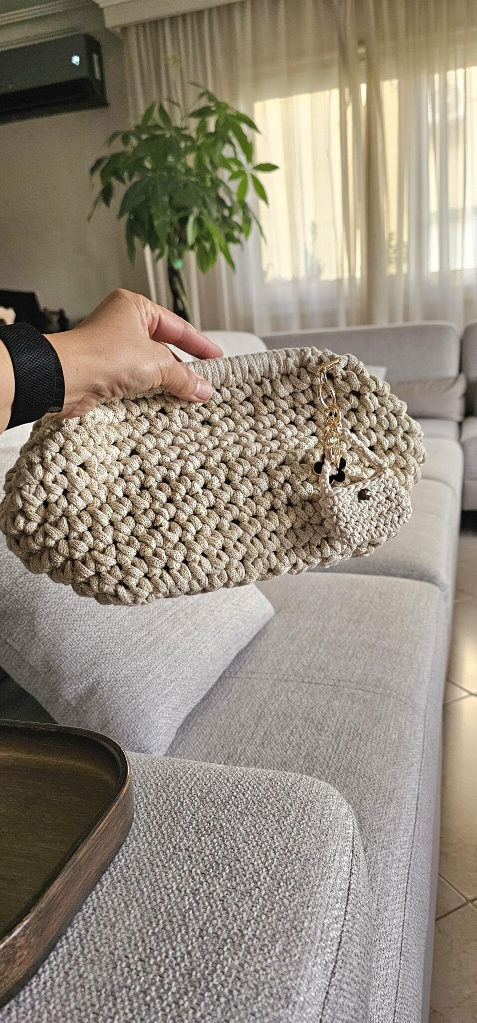 Therma glittery clutch 6 20250802 173224 scaled