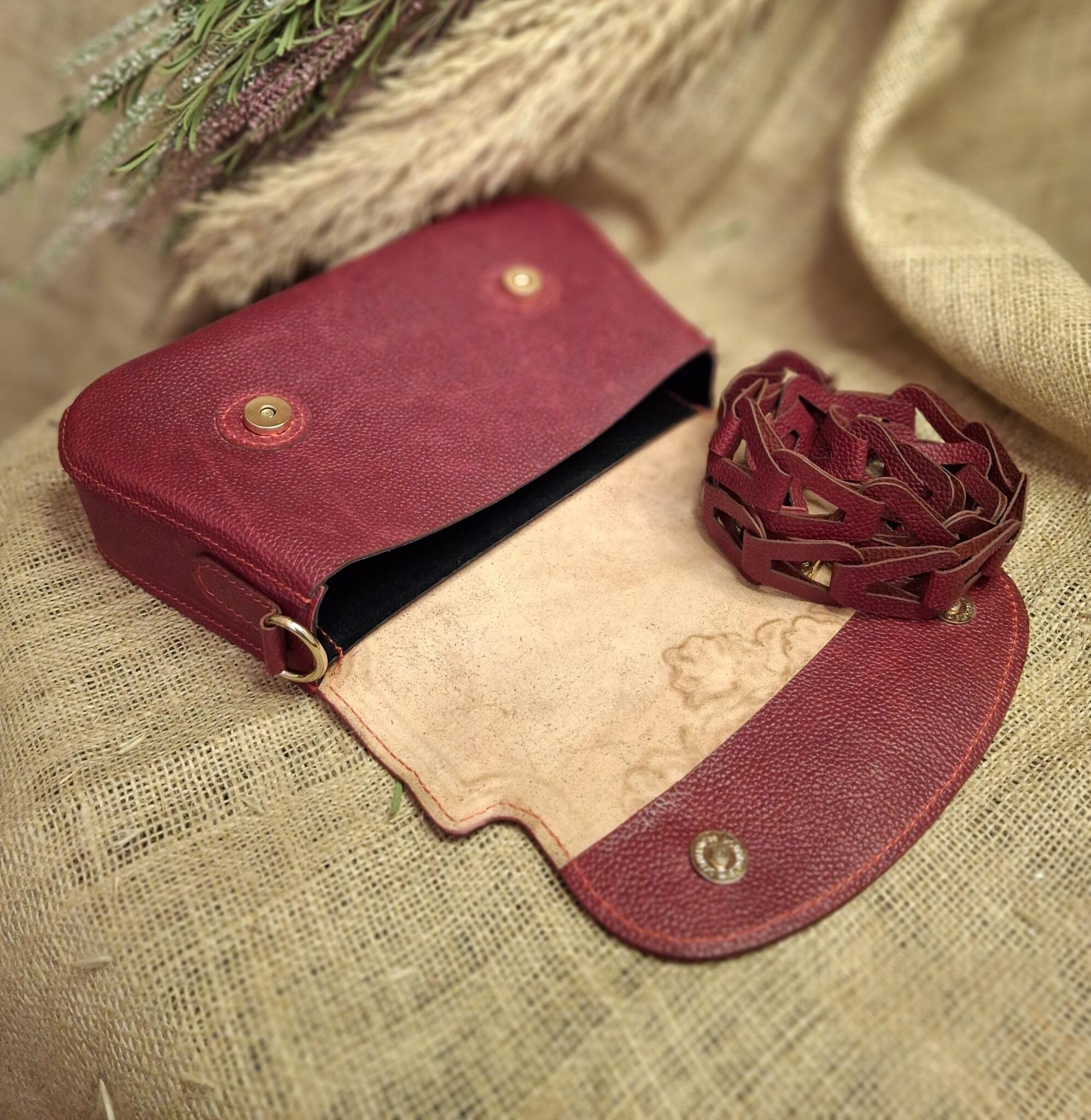 flowery cross bag 4 20250924 143930 scaled