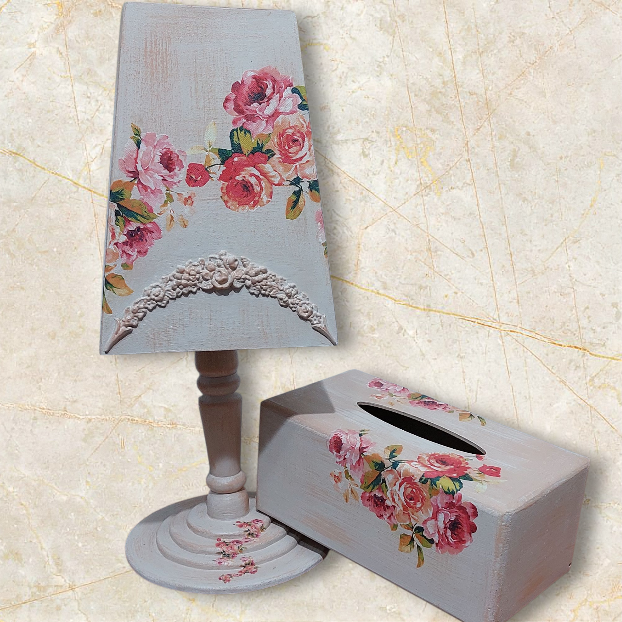 Tablelamp & tissue box 1 Tablelamp & tissue box