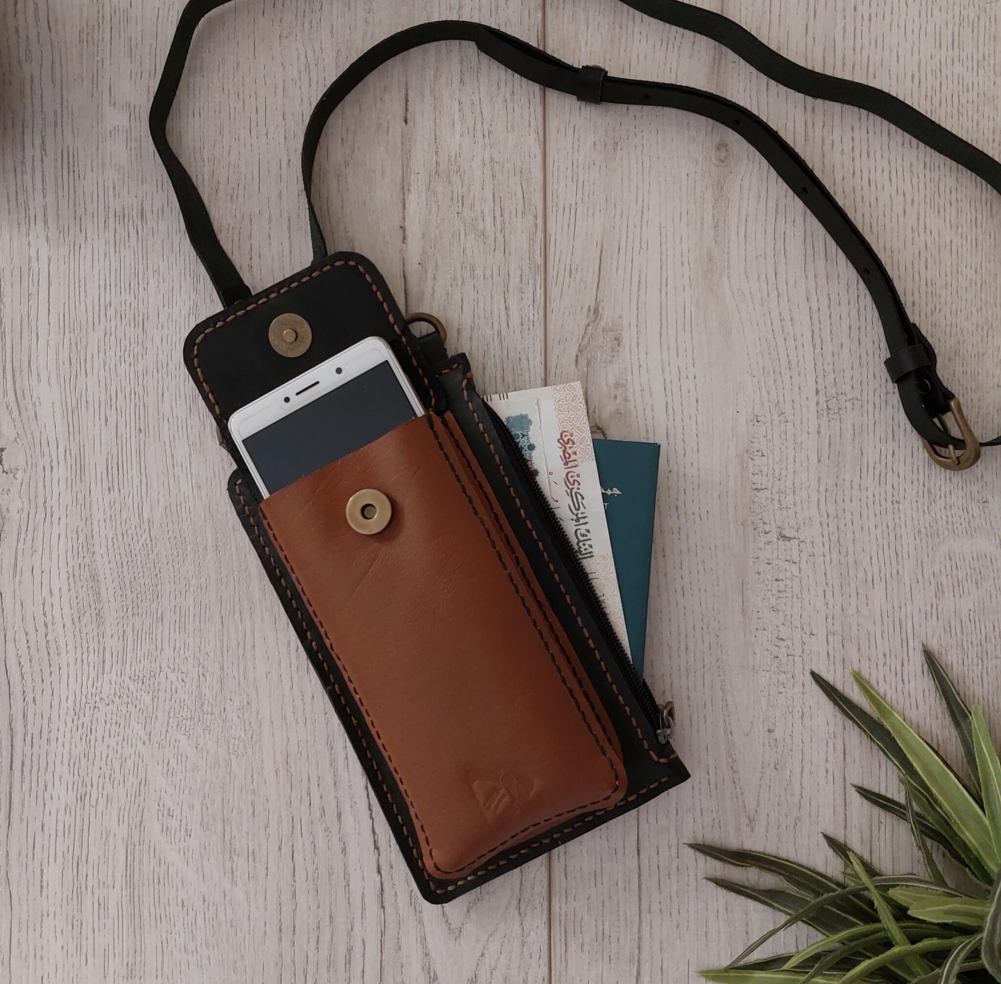 Mobil bag leather 2 20251130 145133 scaled