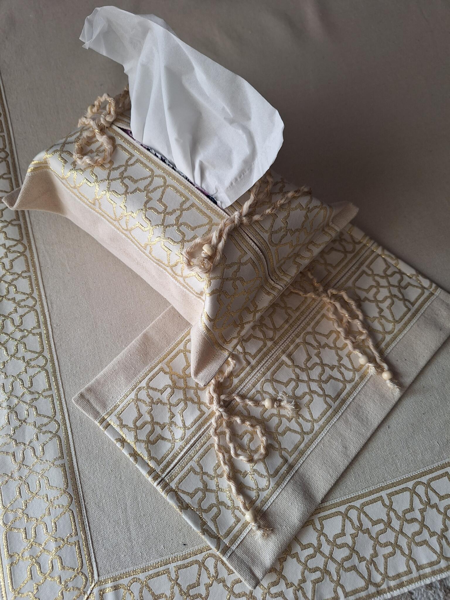 Tissue cover 1 Tissue cover