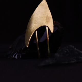 The Elf brass headpiece, not gold plated.