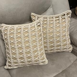 runner and 2 cushions