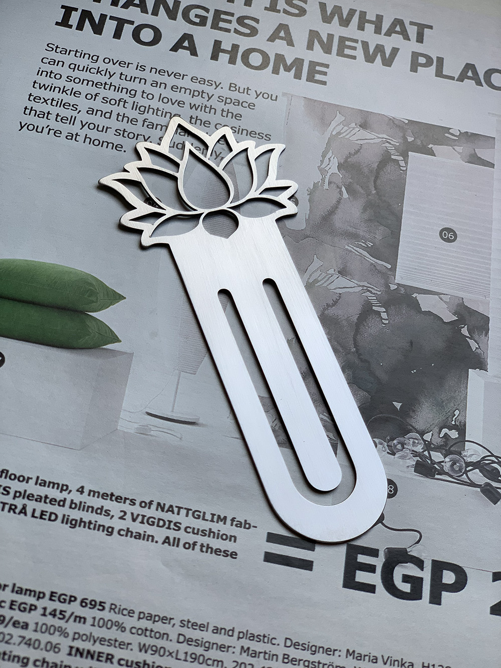 Lotus 1 Clip Bookmark 6 851 1