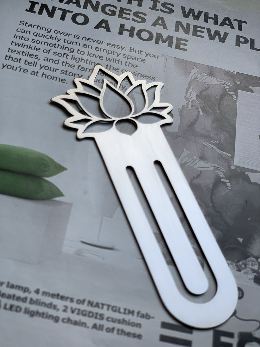 Lotus 1 Clip Bookmark 7 852 1