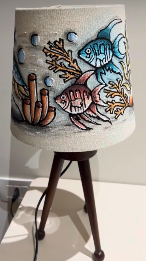 Table lamp