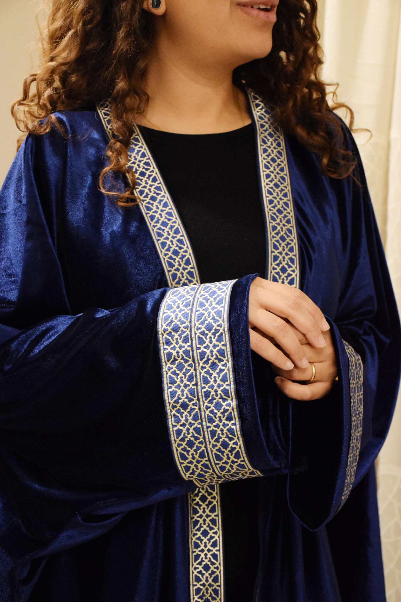 Blue kaftan with silver touches 2 DSC 0753 copy scaled