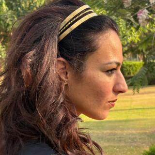 The Queen brass headband, not gold plated.