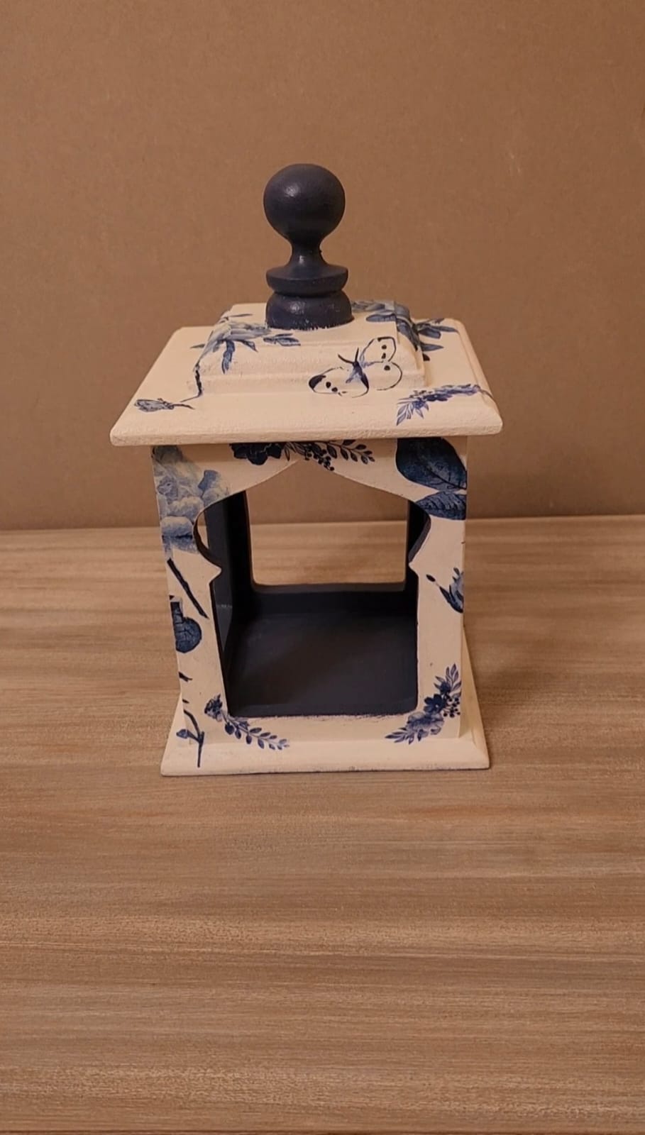 White and blue floral fanoos 1 White and blue floral fanoos