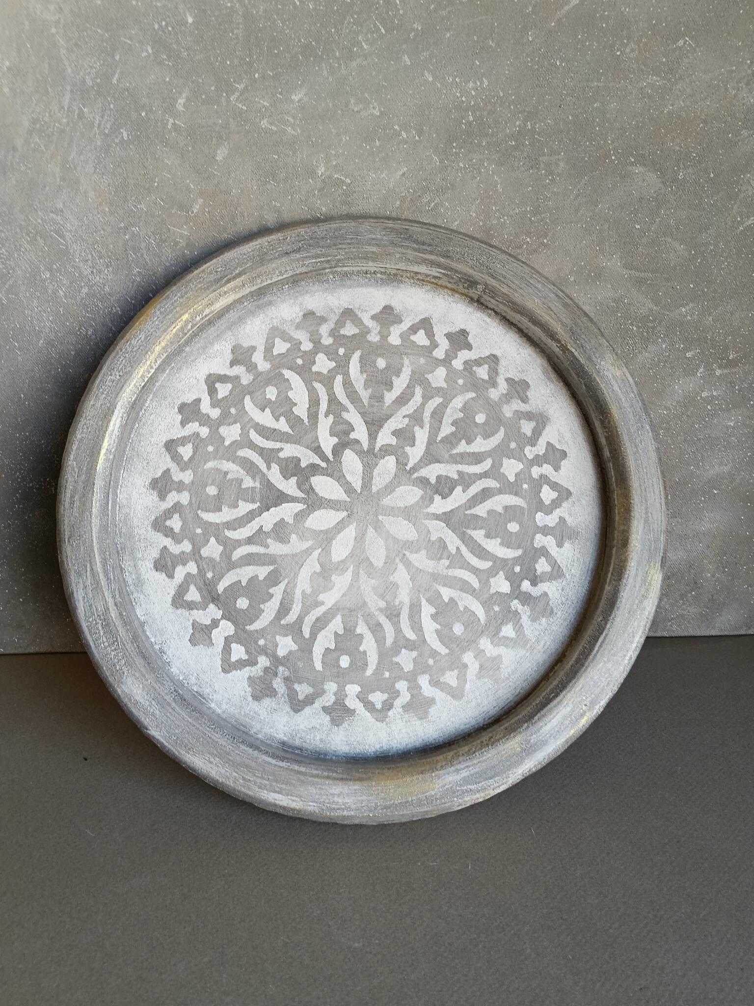 Round grey tray 1 Round grey tray