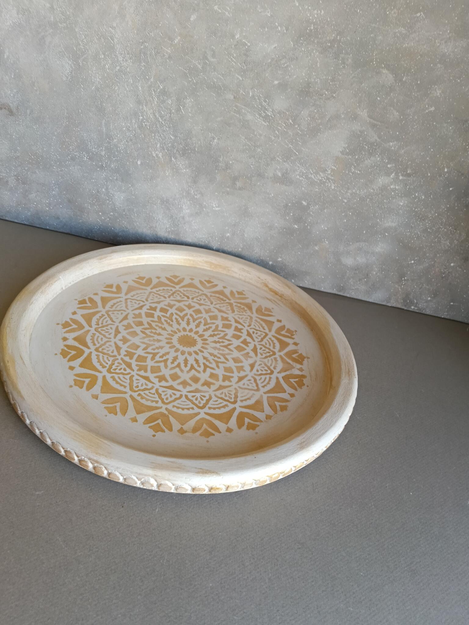 Round gold tray 2 IMG20260119114444 scaled