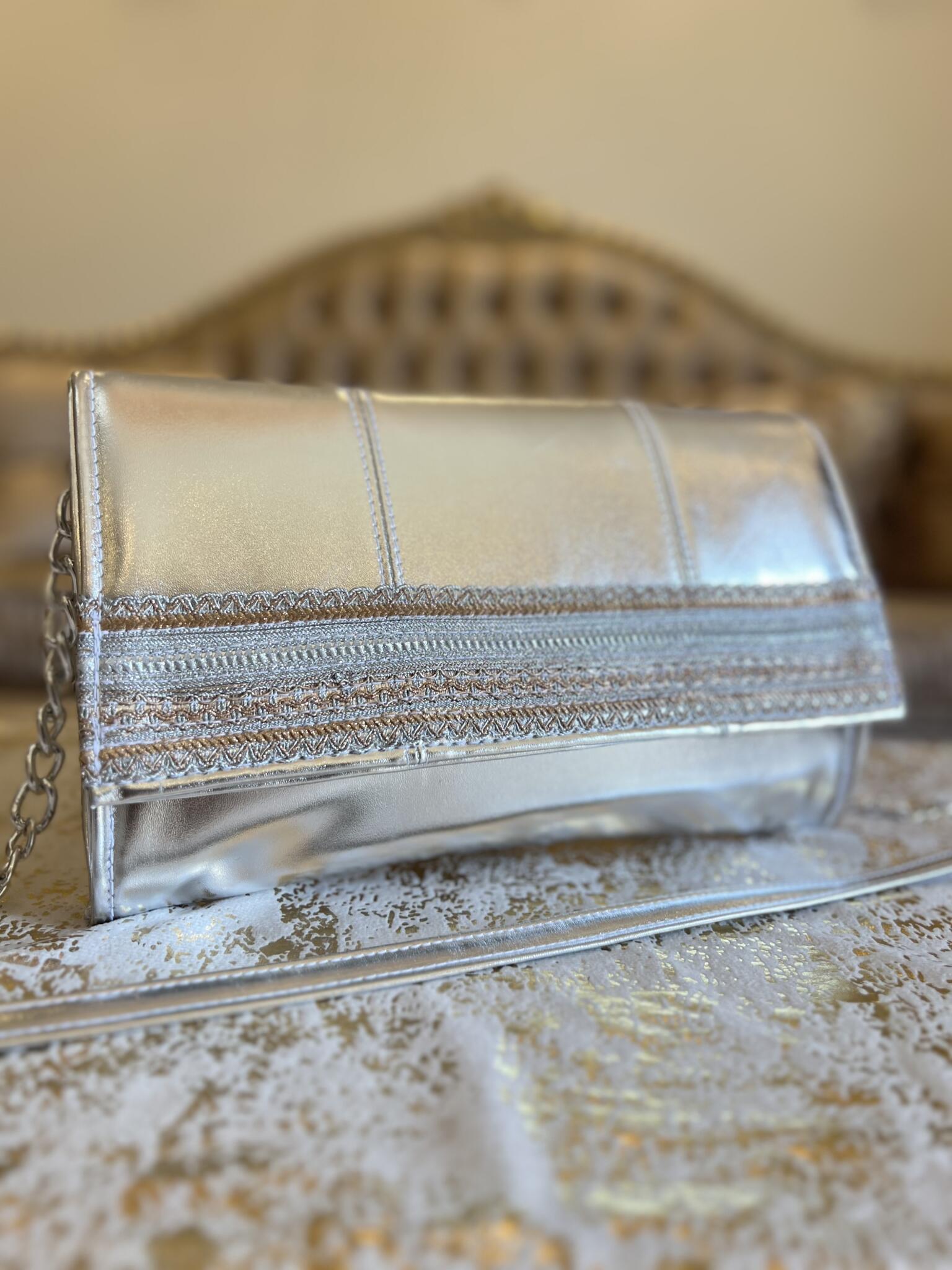 Corals Glow Luxe (silver) 6 IMG 1744 2 scaled