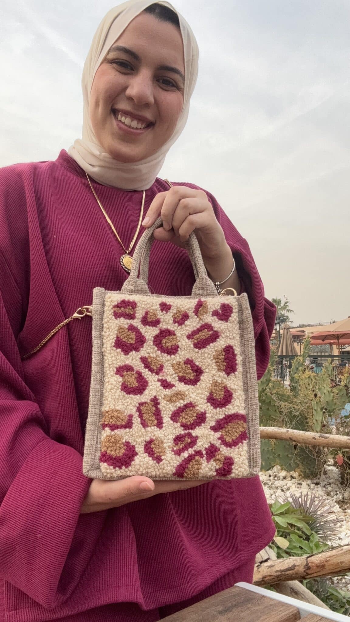 Tiger printer tufted jute bag 1 Tiger printer tufted jute bag