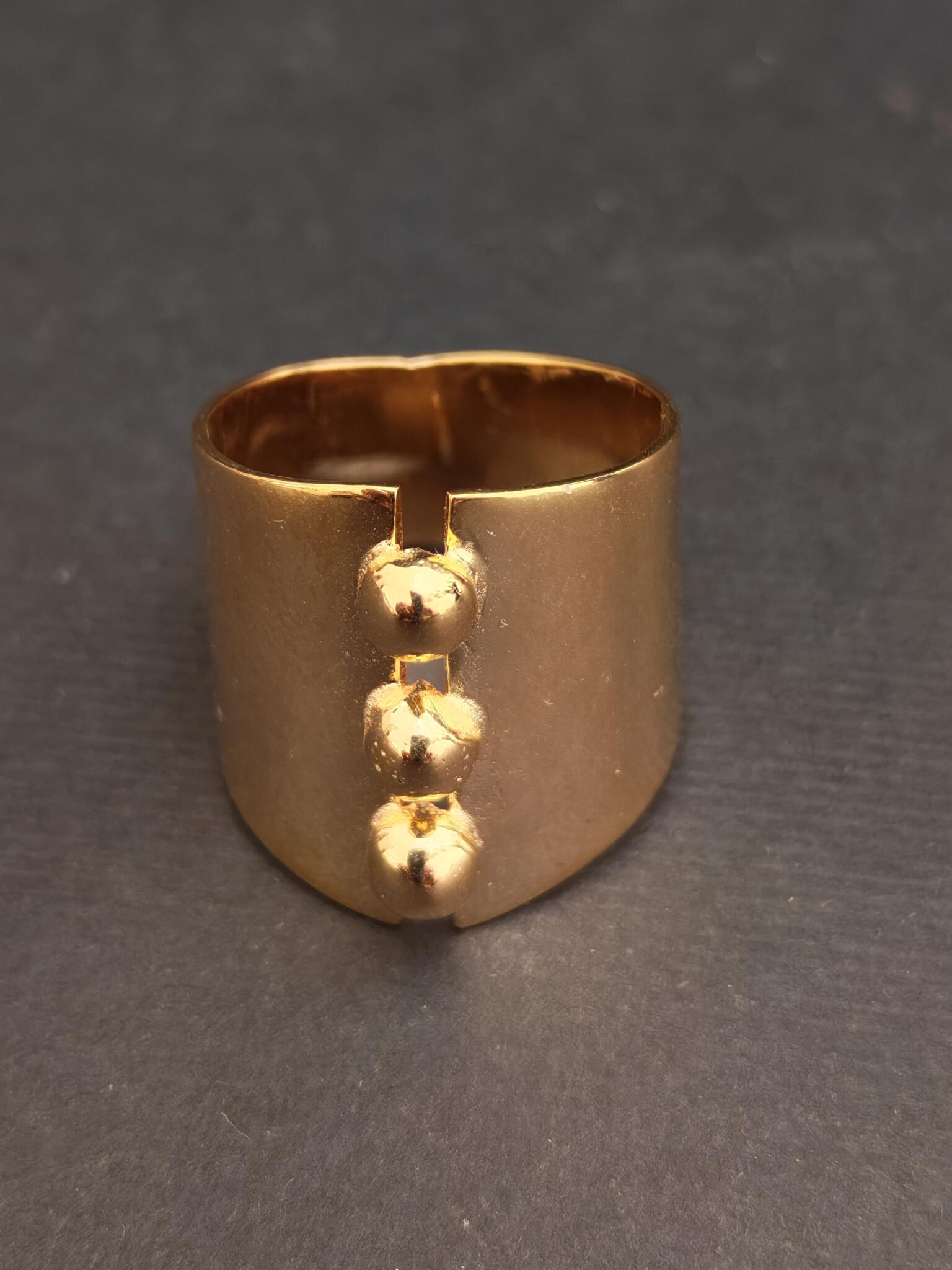 3 buttons ring 1 3 buttons ring