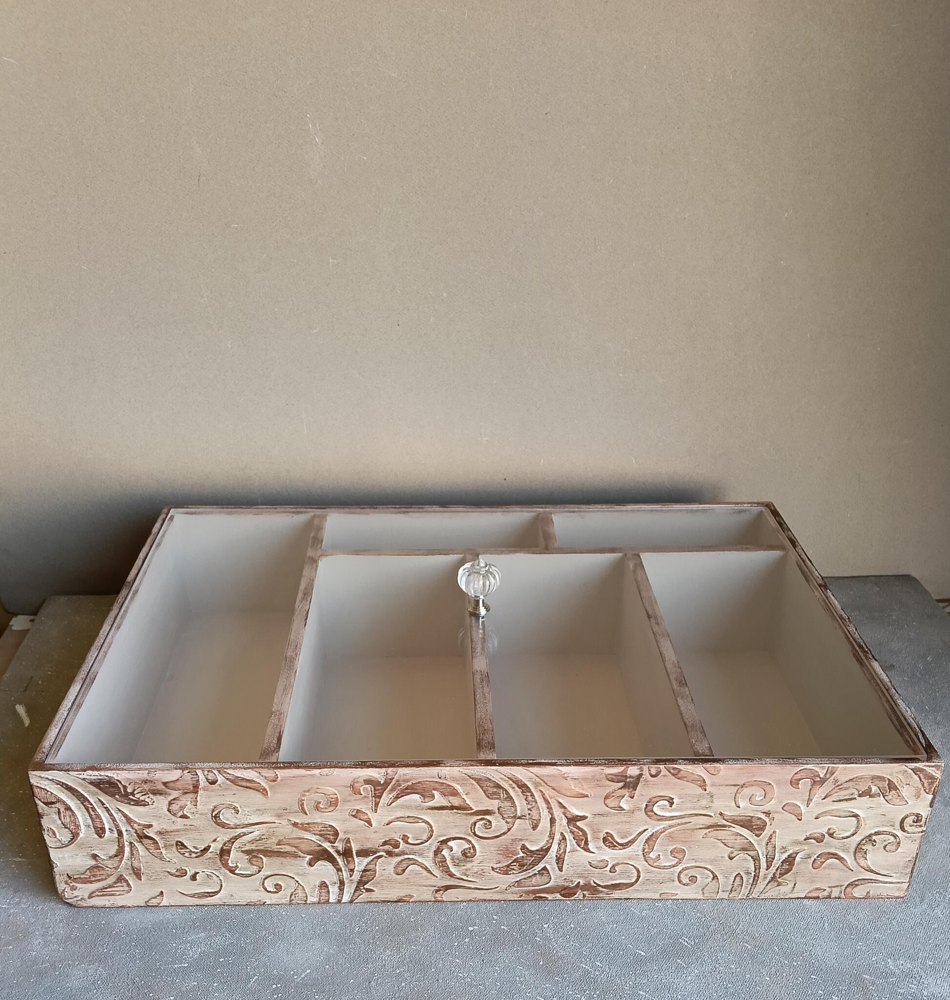 Cutlery box with plexiglass lid 1 Cutlery box with plexiglass lid