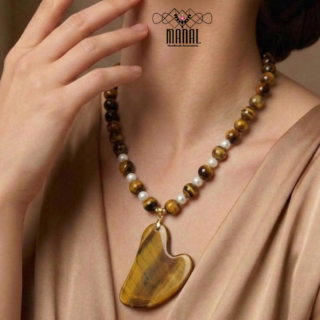 عقد من احجار التايجر اي عالي الجوده