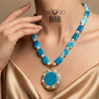 عقد من احجار العقيق السليماني بفواصل لؤلؤ طبيعي