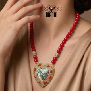 عقد من احجار العقيق