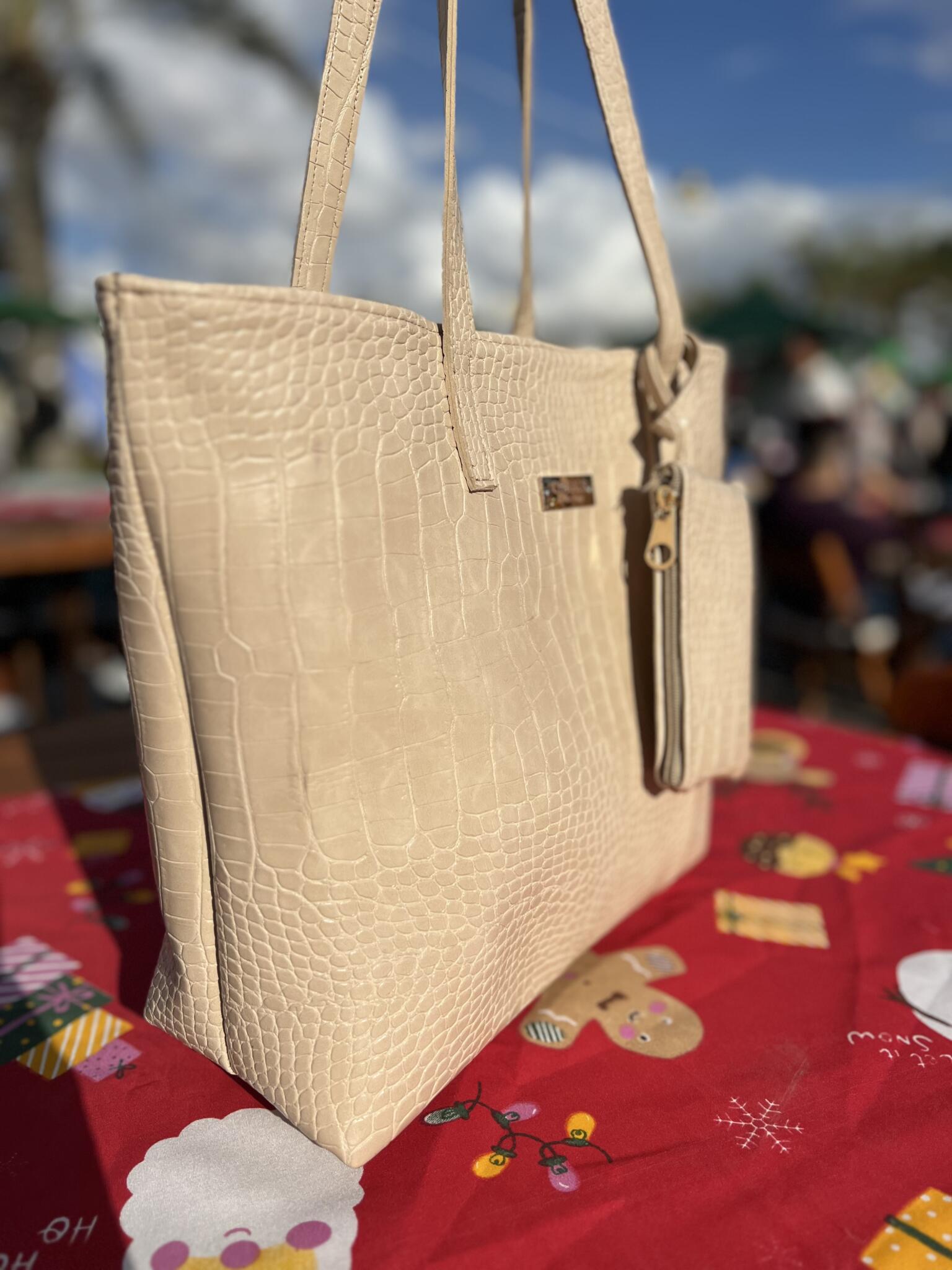 Beige Croc Embossed Tote bag with Detachable Pouch 2 IMG 2454 1 scaled