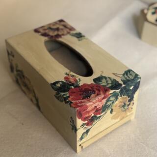 Floral Decoupage tissue box