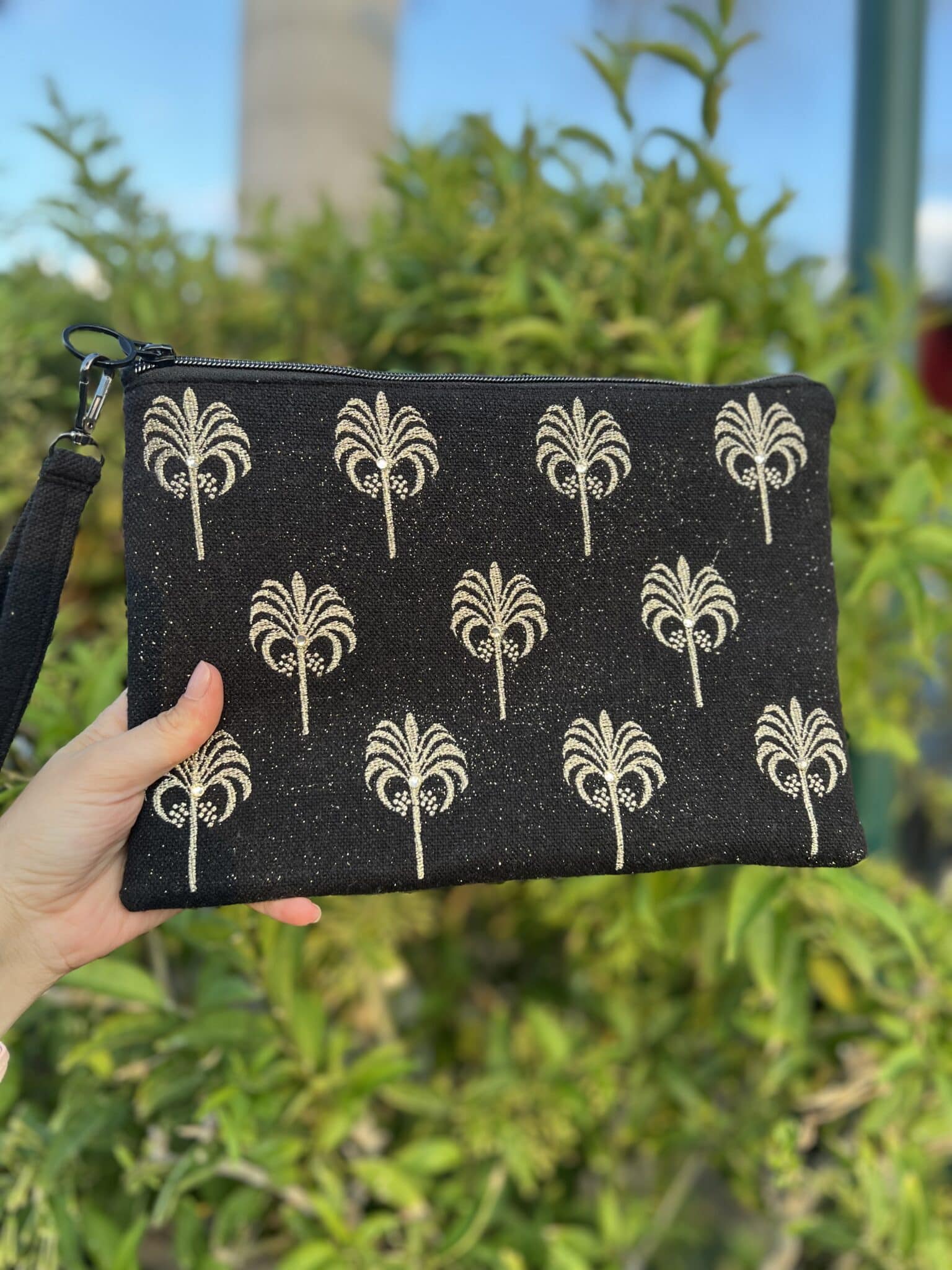 Palmera black 2 IMG 6351 scaled