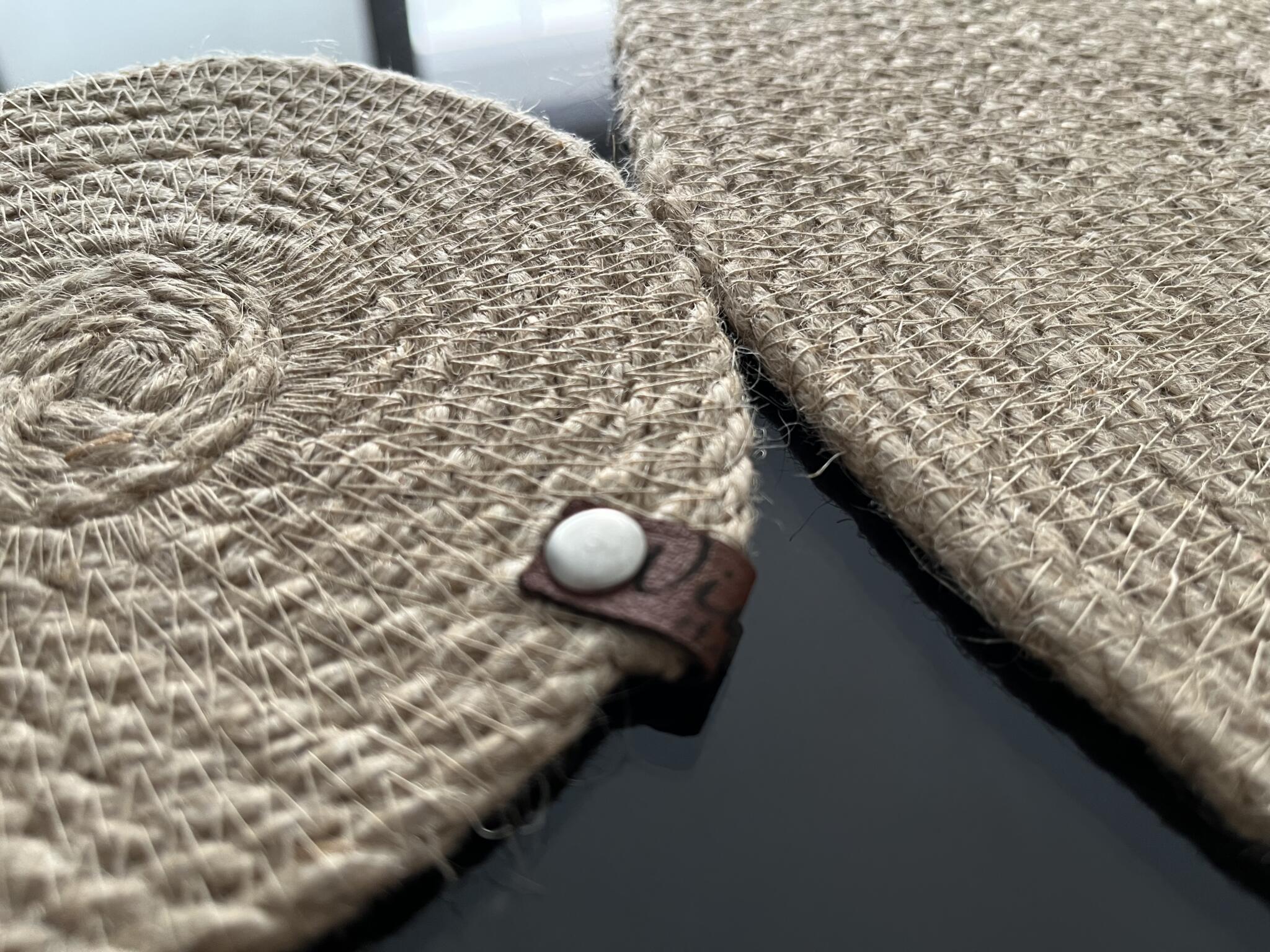 Round Burlap Placemat 3 IMG 6819 scaled