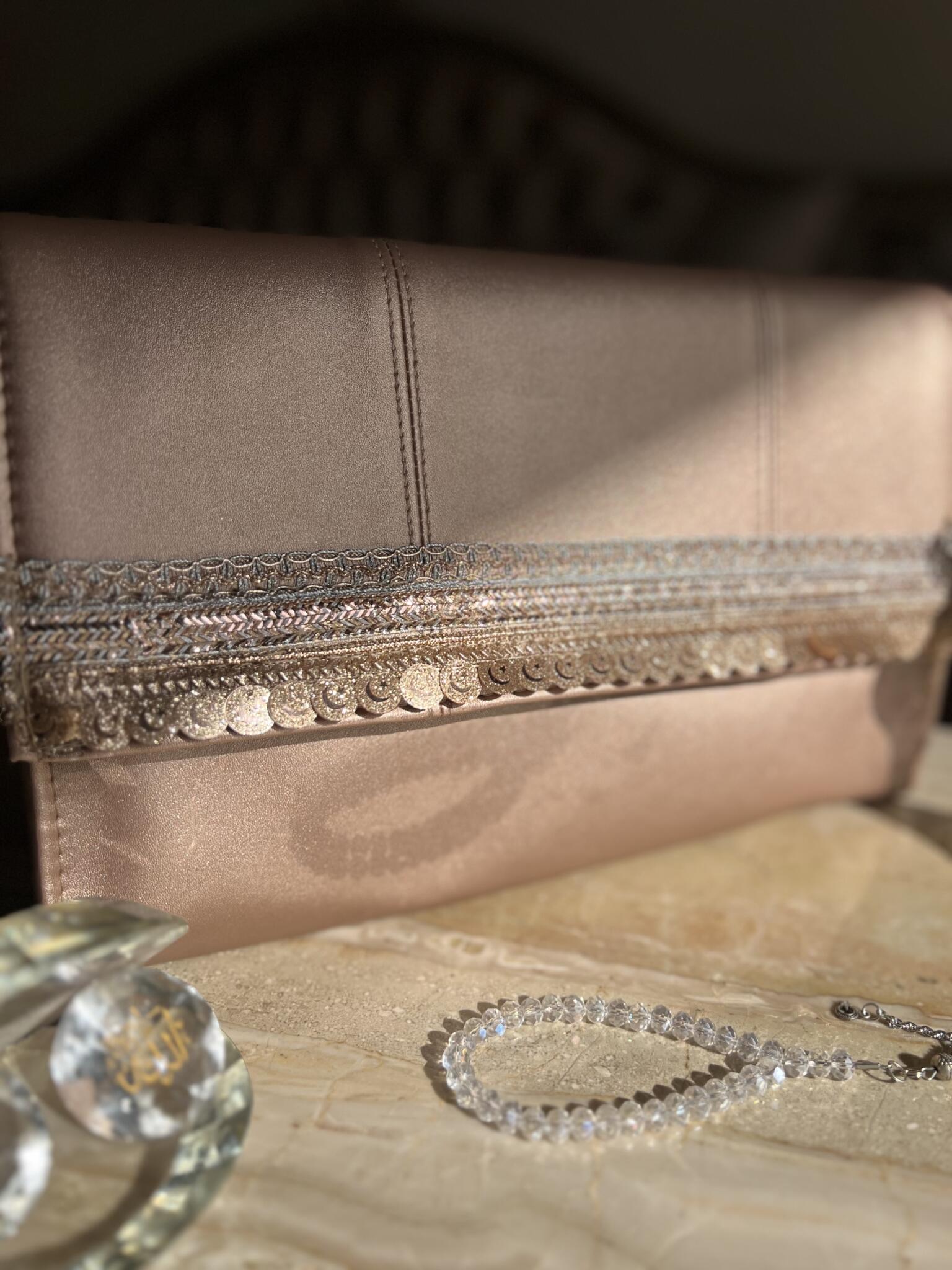 Diwan Sultan Glow 3 IMG 7830 2 scaled