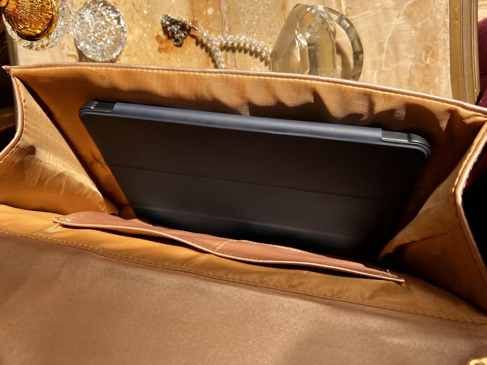 Diwan Midnight Calligraphy 4 IMG 7841 1 scaled