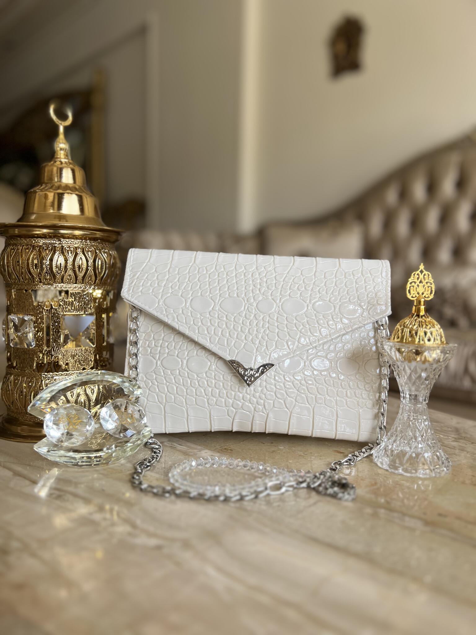 Pearly Croc Envelope Luxe 1 Pearly Croc Envelope Luxe