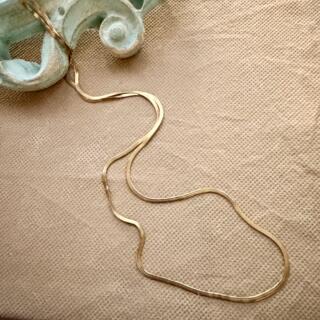 Soft thin gold chain