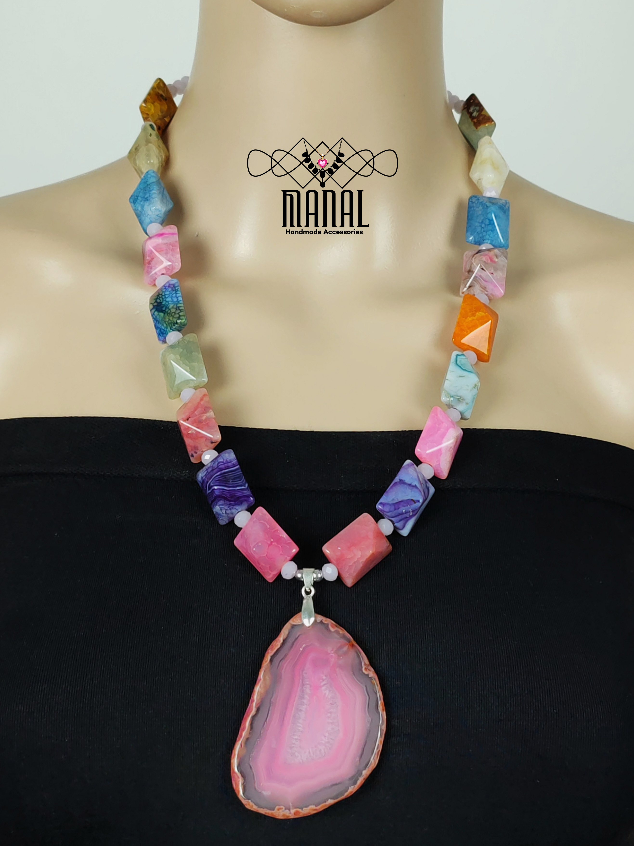 necklace of agate stones 3 MariologoImage 2 20250730 155024