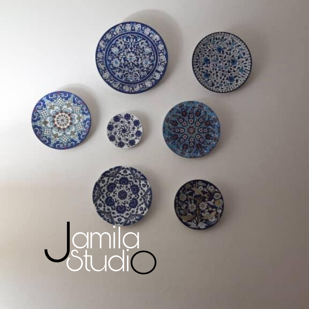 Traditional Blue & White wall plates 2 Picsart 26 03 30 22 11 36 254
