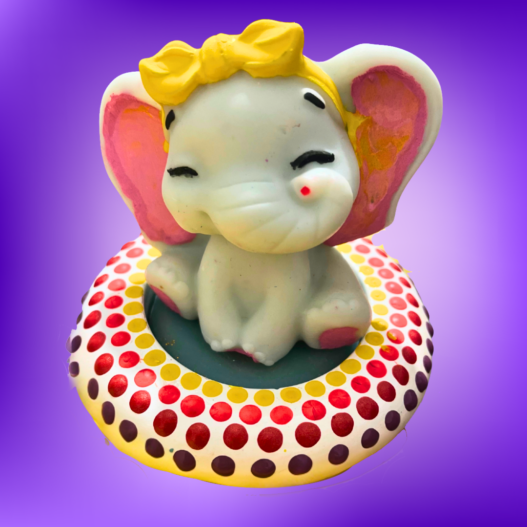 Female Elephant Candle – Candy Scent