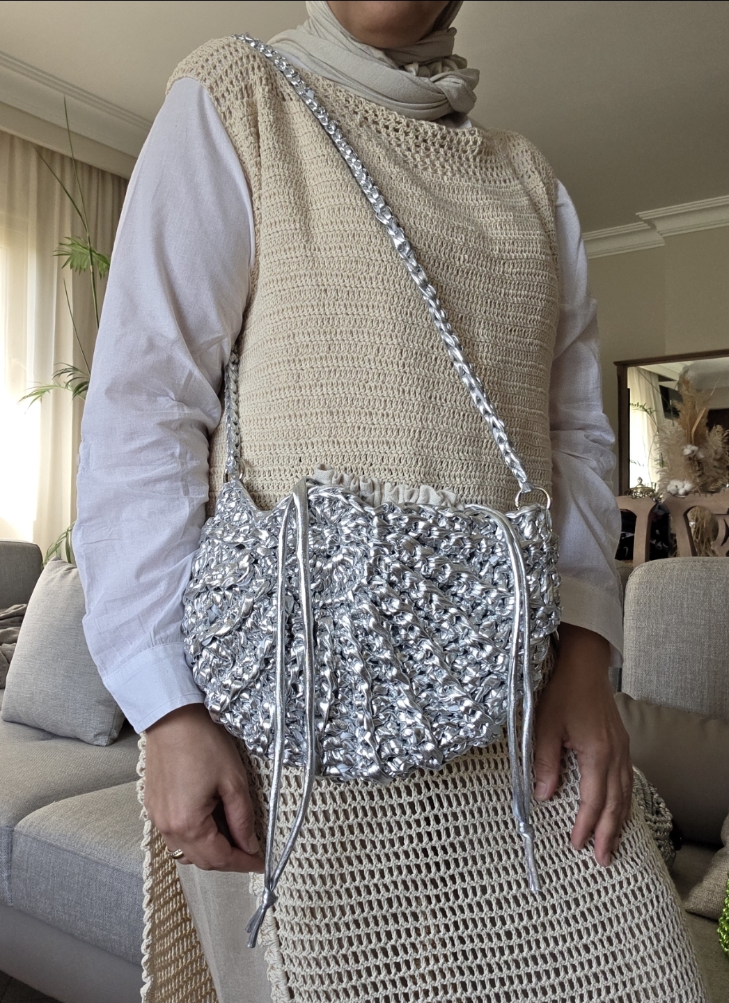 Silver metallic shell bag 2 Screenshot 20250905 224528 Gallery