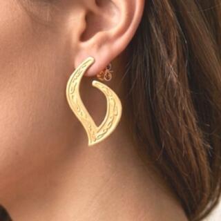 حلق من النحاس المطلي. دهب ونقش. يدوي)