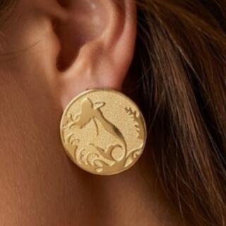 حلق من النحاس المطلي. دهب وحفر. ليزر