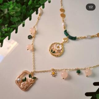 2-layered flower necklace