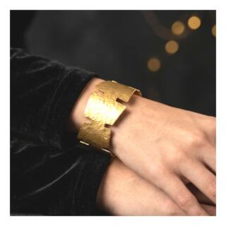 اسورة. من النحاس.المطلي.دهب