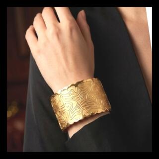 اسورة. من النحاس.المنقوش المطلي بالذهب. مقاس مفتوح