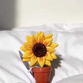 Sunflower desk decor