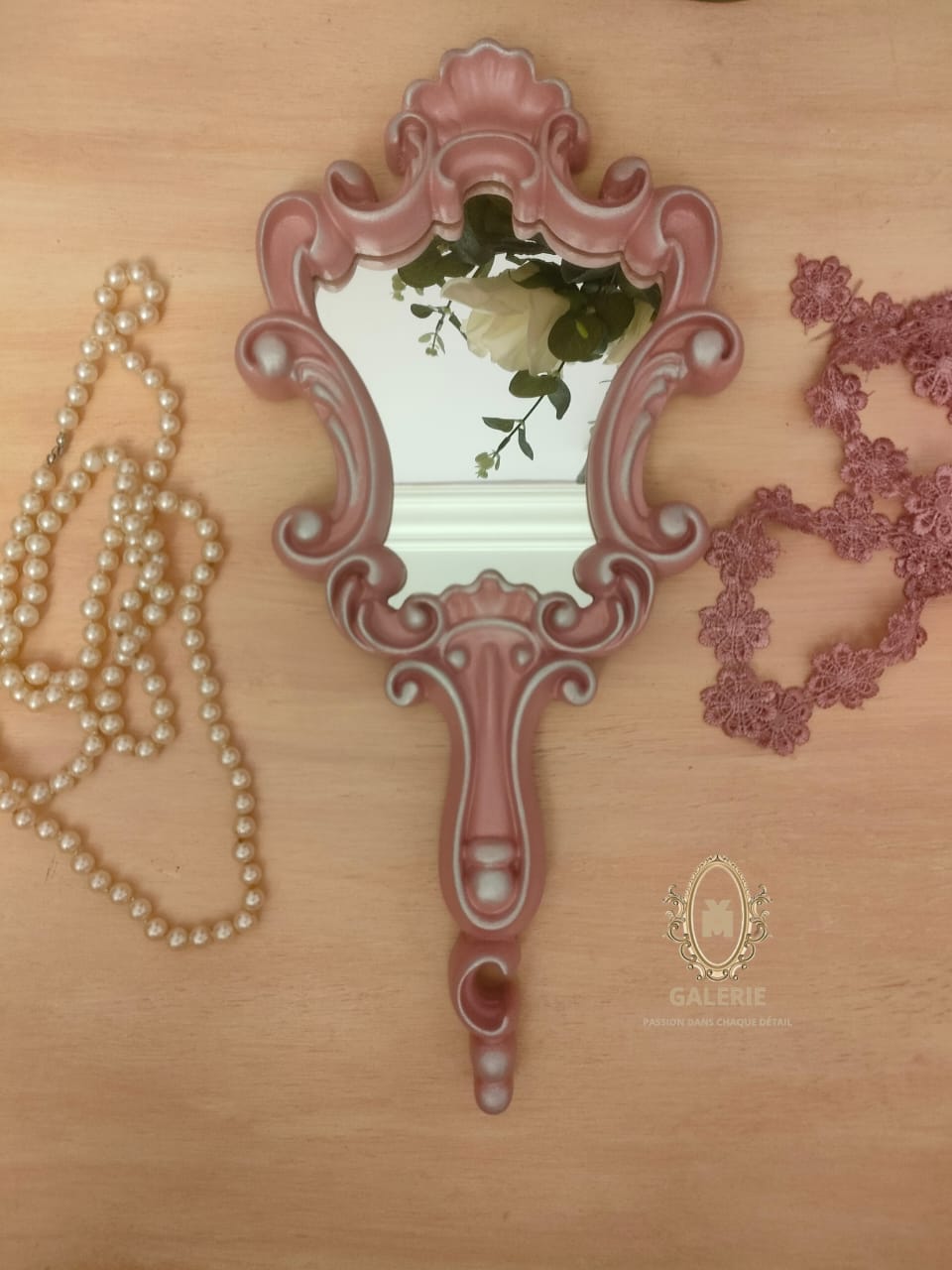 customized hand mirror 4 WhatsApp Image 2025 10 01 at 11.26.00 PM