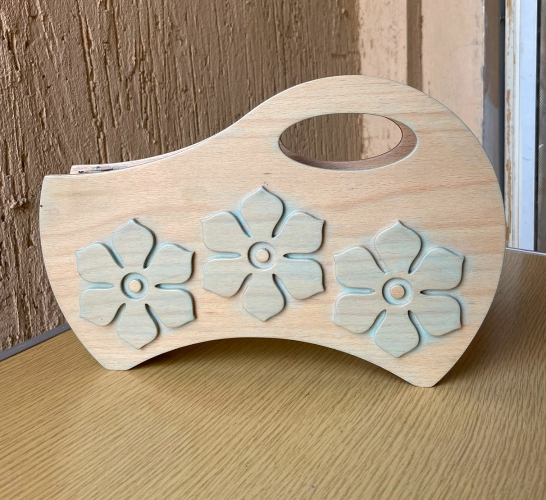 the signature piece 1 1 wood & leather bag