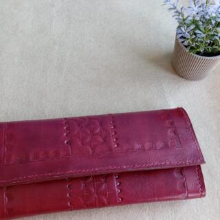 burgundy wallet