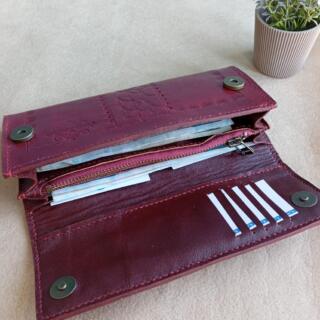 burgundy wallet inside