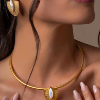 Nola Choker