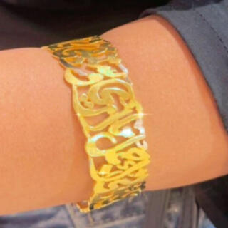 ستبقي في عيوني اجمل ما أري وستبقي في روحي اغلي ما أملك