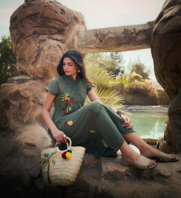 cropped Tassis Made with love 1 scaled 1