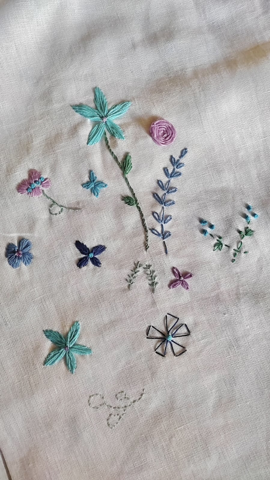 Floral Delight Beige Linen Shawl (Lavender Edition) 3 d950f91c 2727 4e6b b92d edc55eec5e06